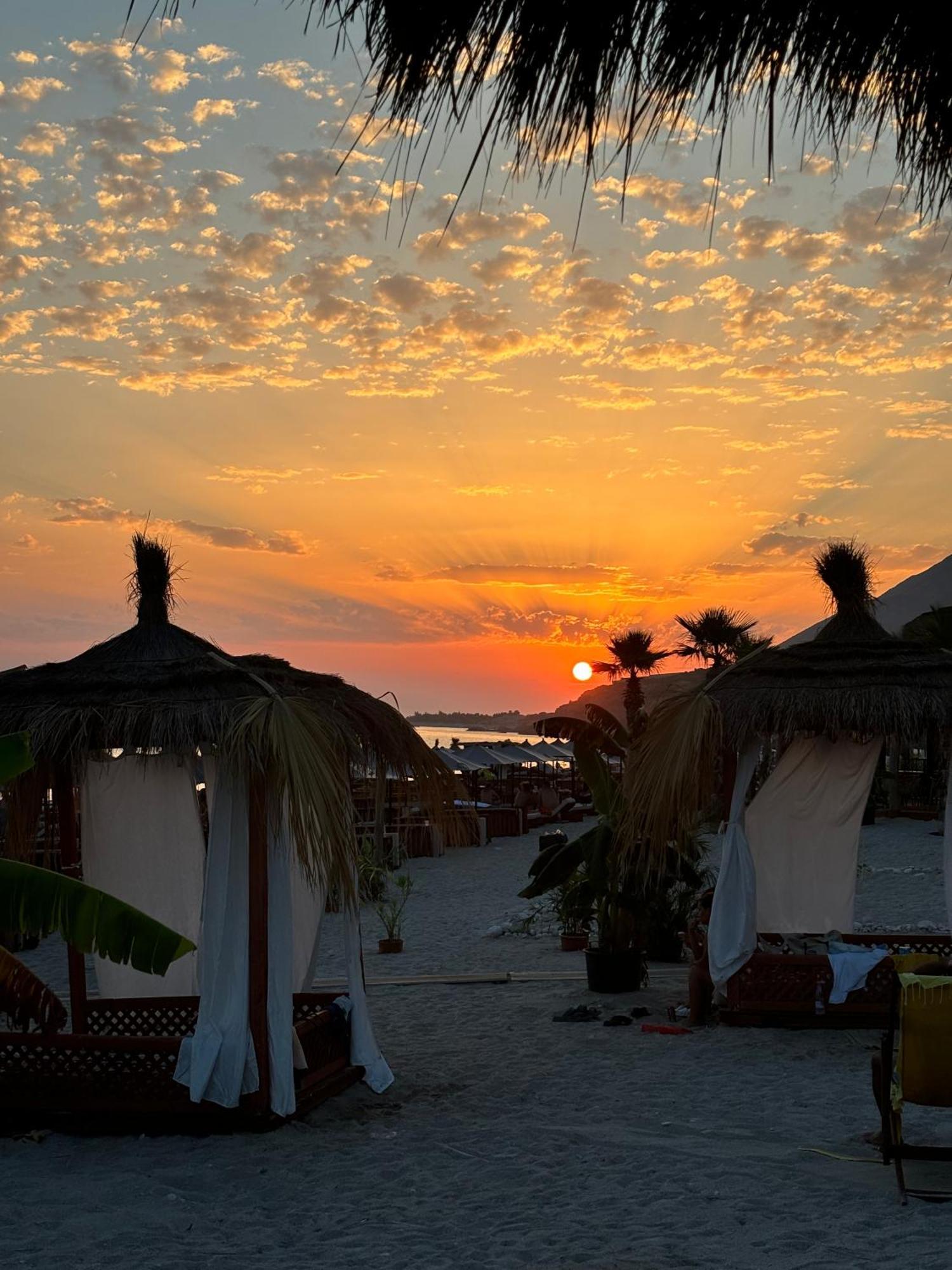 Domi Beach Valley Dhërmi Екстериор снимка
