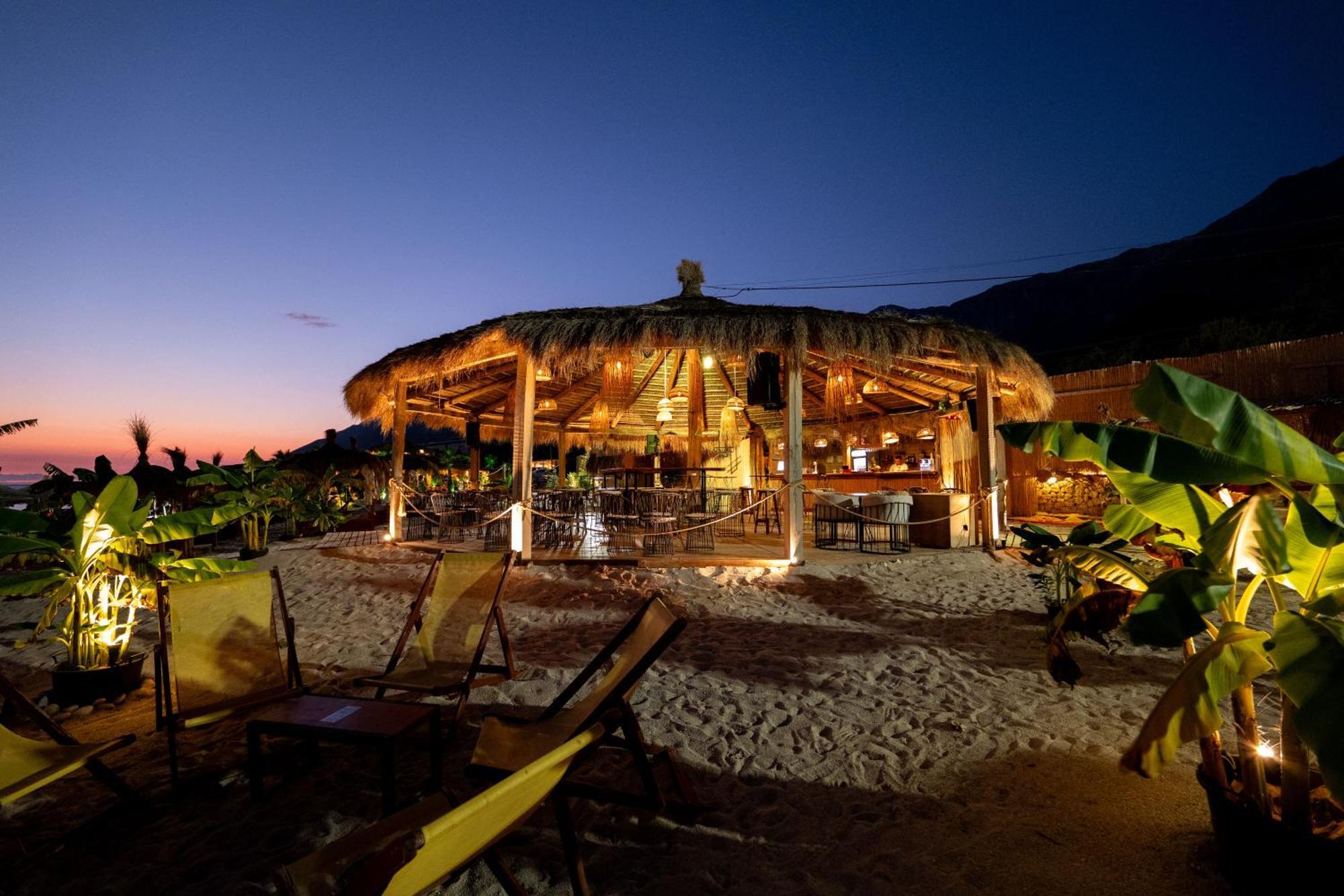Domi Beach Valley Dhërmi Екстериор снимка