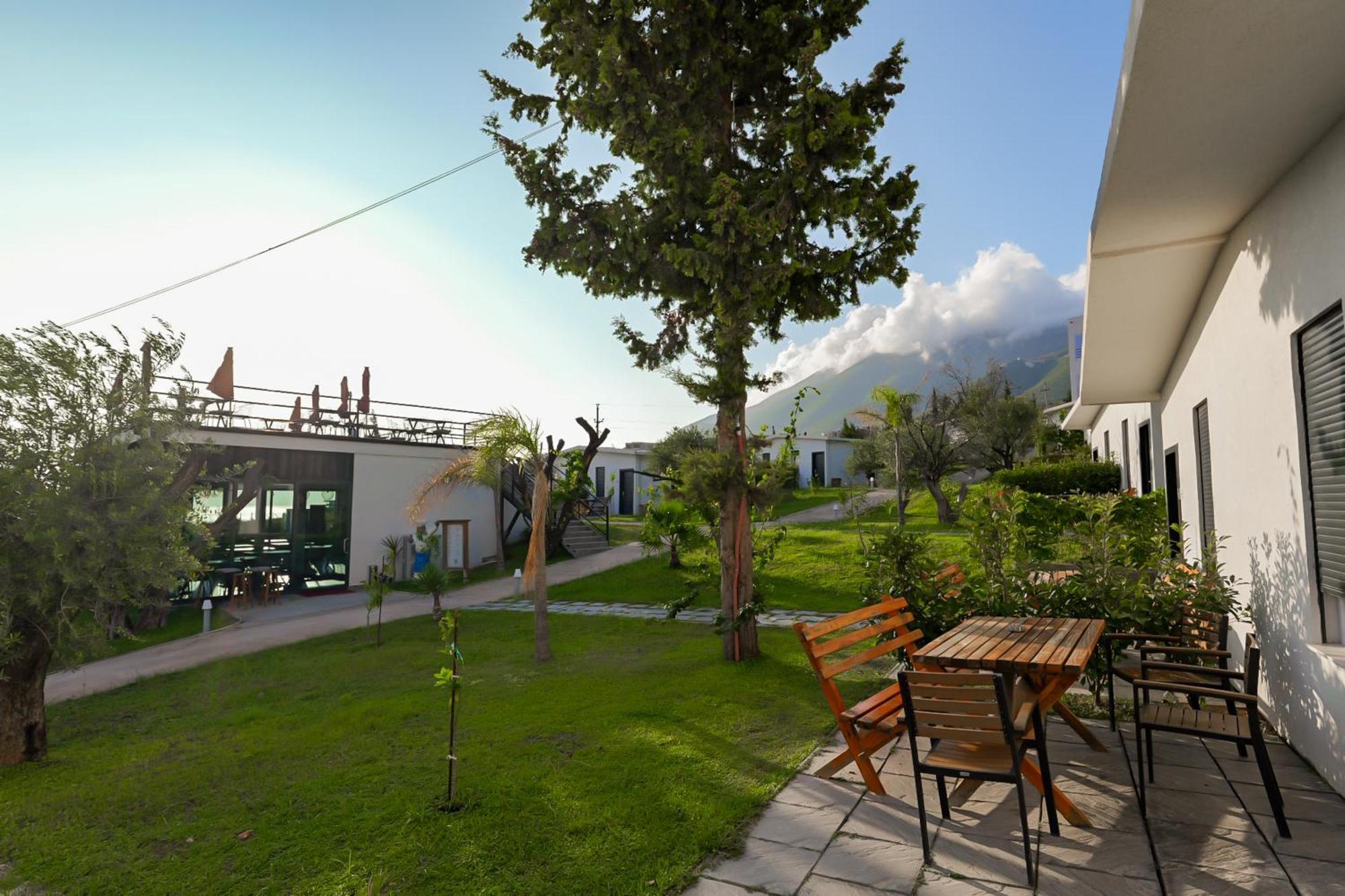 Domi Beach Valley Dhërmi Екстериор снимка