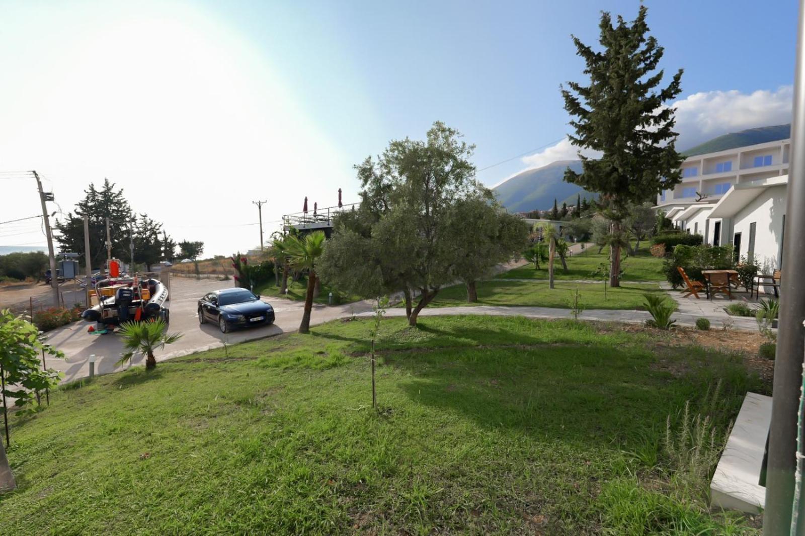 Domi Beach Valley Dhërmi Екстериор снимка